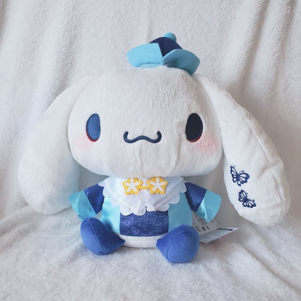 Cinnamoroll - Chinese Lolita Plushie (Mouth Closed)